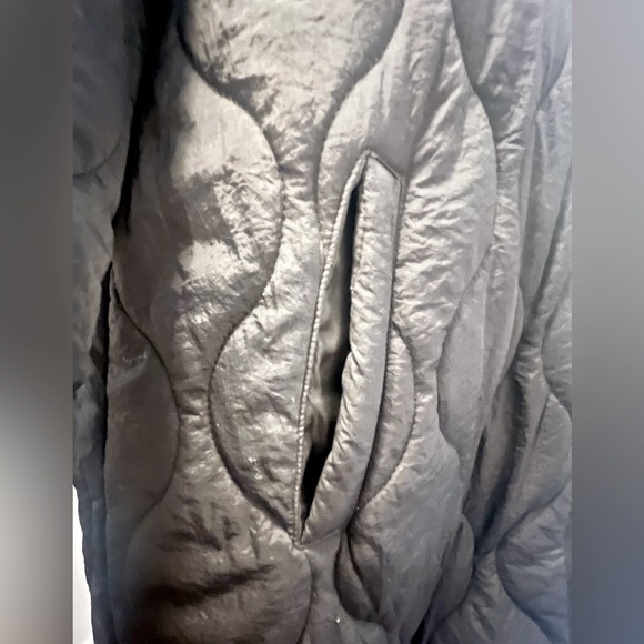 Pink Martini quilted coat, black, size small - Picture 4 of 9